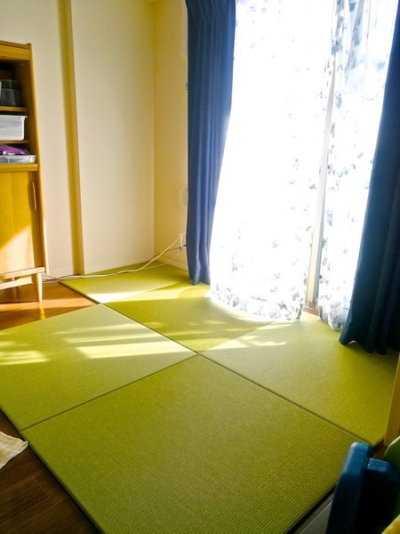 畳を敷いた赤ちゃんのスペース