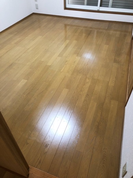 マンションのフローリングの部屋