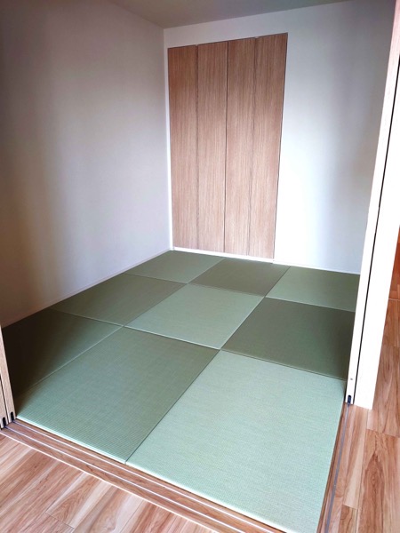 琉球畳を敷き詰めた洋室
