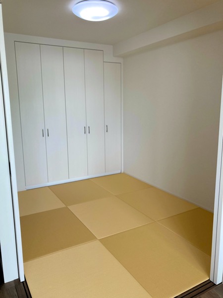 琉球畳を設置した洋室