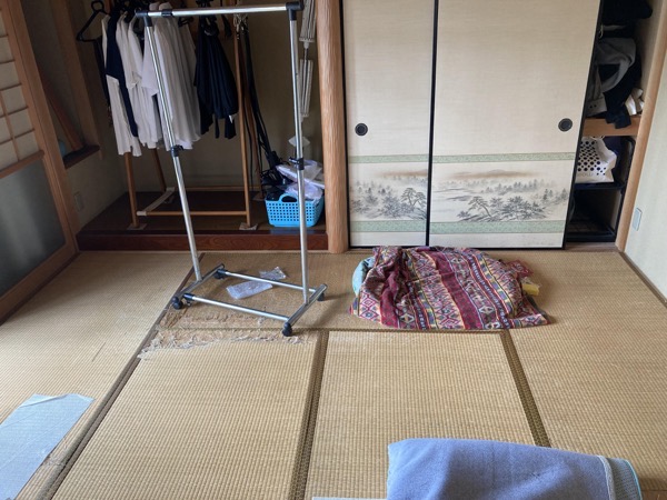 Tatami room
