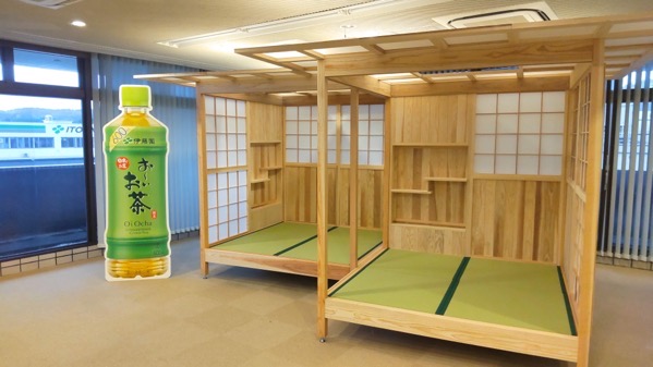畳休憩スペースを設置した小上がり仕様の簡易和室