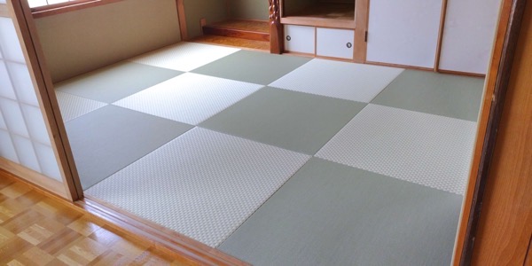 2種類の琉球畳を交互に並べたオリジナルデザインの和室