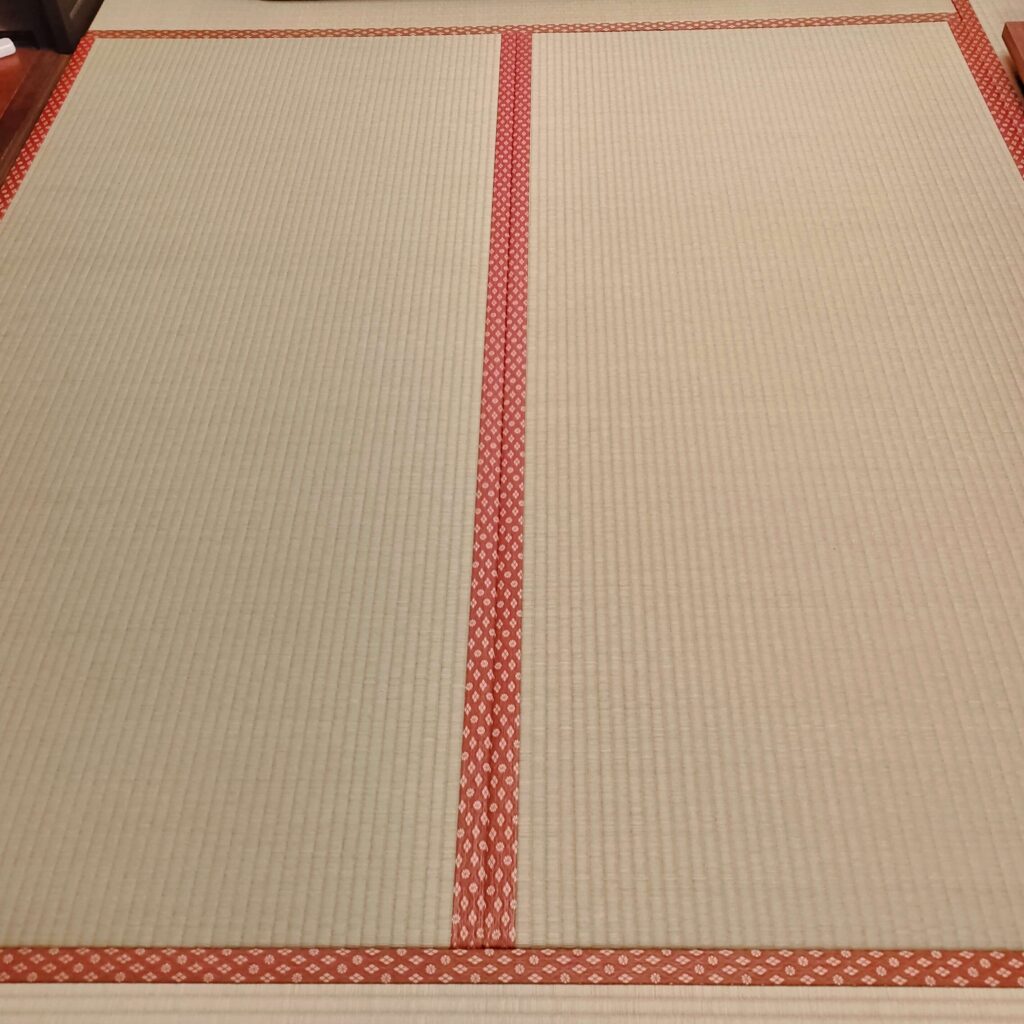 赤色の畳縁