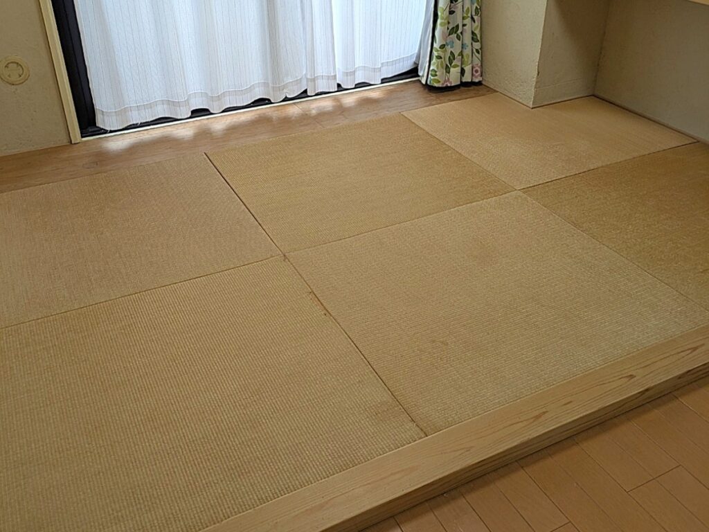 畳を新し区する前のお部屋