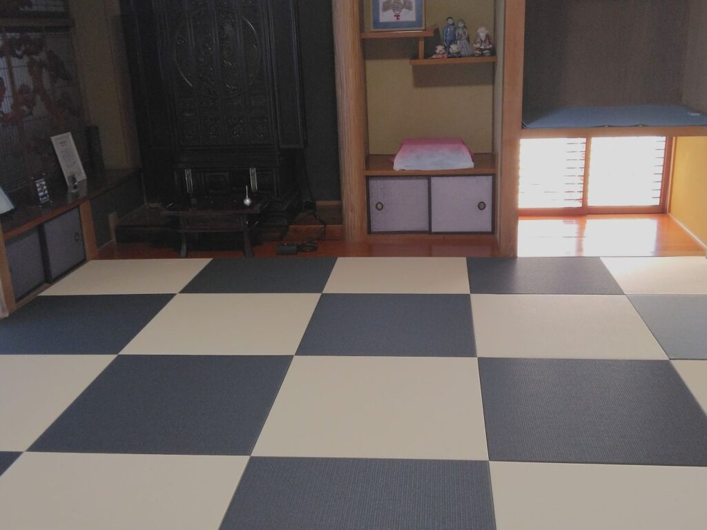 和室の畳をDIYで2色使いの琉球畳に入れ替え