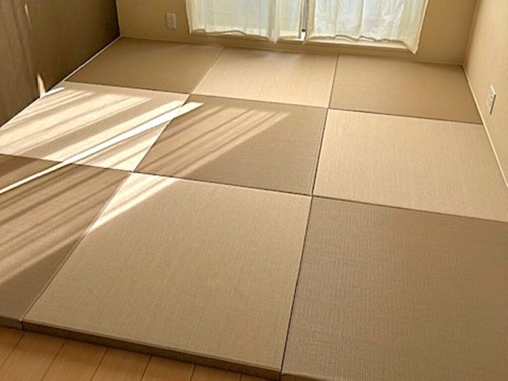 和室のない住まいに置き畳を敷き、和のスペースを作る