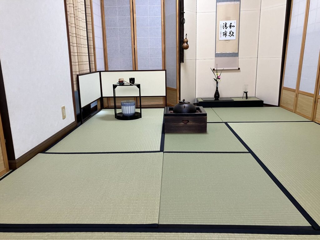 置き炉がぴったり収まる、茶道のお稽古用の畳